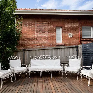 Montacute Boutique Bunkhouse Хостел Хобарт